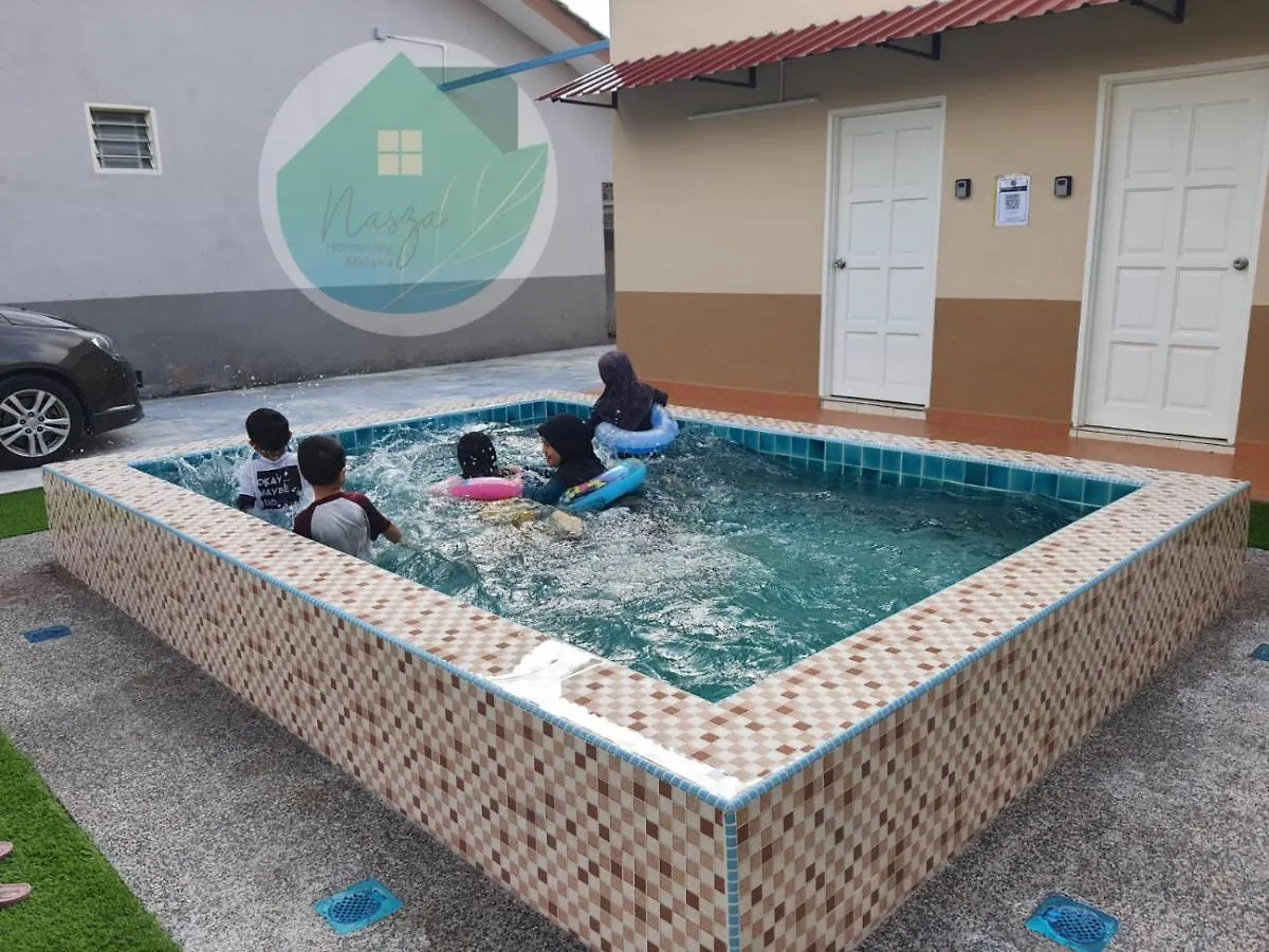 Holiday home Swimming Pool With 5 Bedroom House Full Ac Near Stadium Hang Jebat Malacca Malaysia