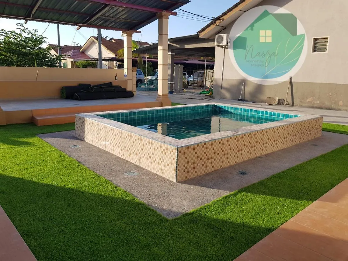 Holiday home Swimming Pool With 5 Bedroom House Full Ac Near Stadium Hang Jebat Malacca Malaysia